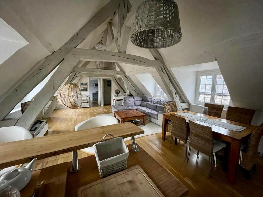Sous Les Clochers De Rouen - Spacieux Logement Extérieur photo