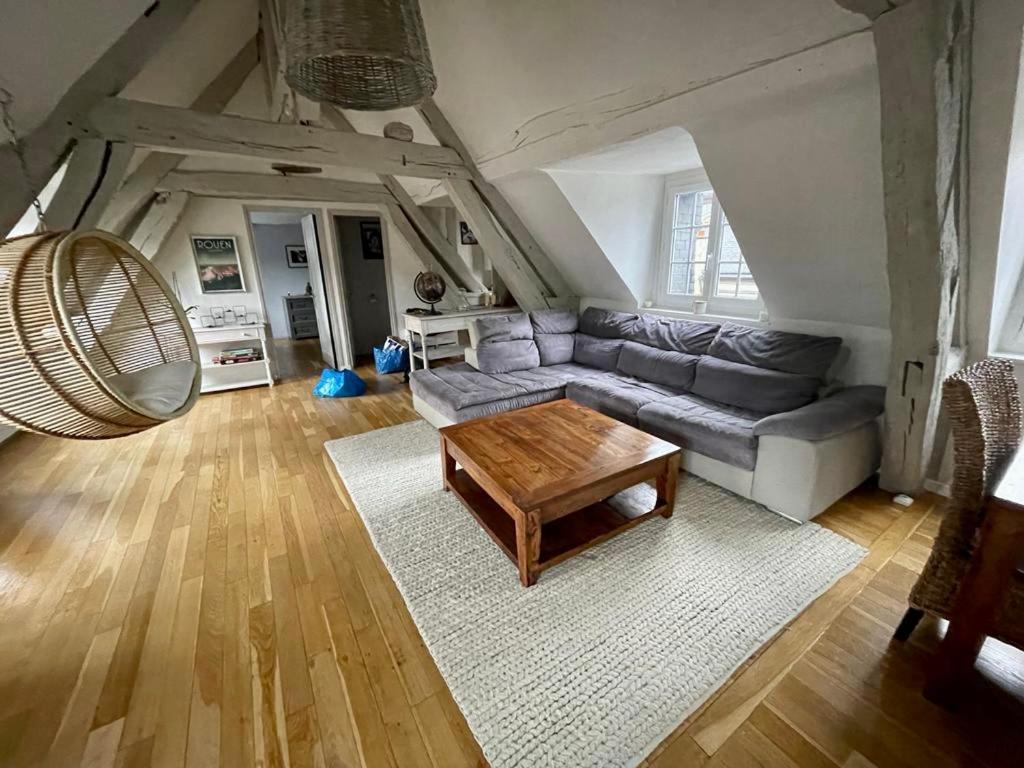 Sous Les Clochers De Rouen - Spacieux Logement Extérieur photo